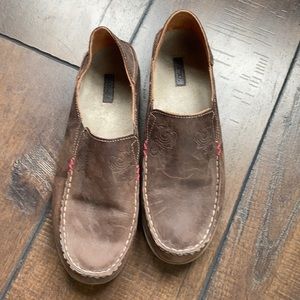 Olukai shoes size 9.5 color brown